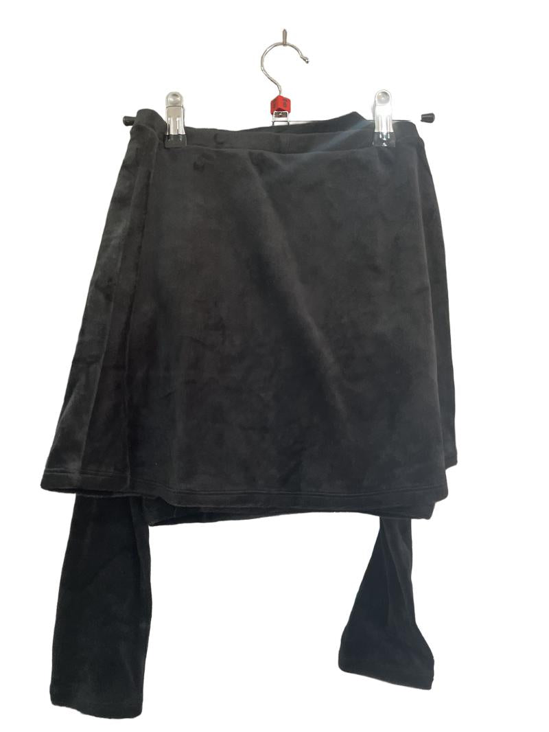 Preloved H&M - Black Velour Set Skirt And Long Sleeve Top. (Cut Out Detail Near Left Shoulder) (8-9y, 9-10y)