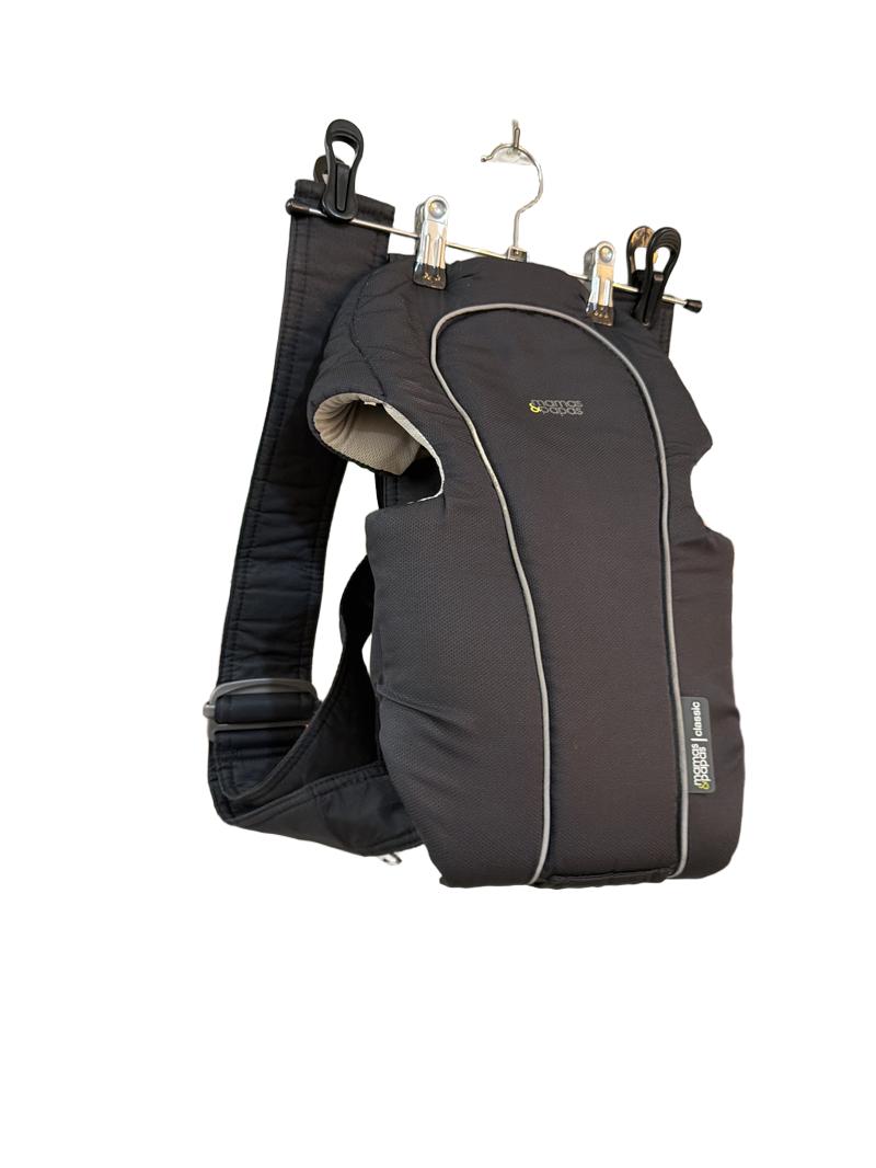 Preloved Mamas And Papas - Black Classic Baby Carrier, 3.5-12 Kg