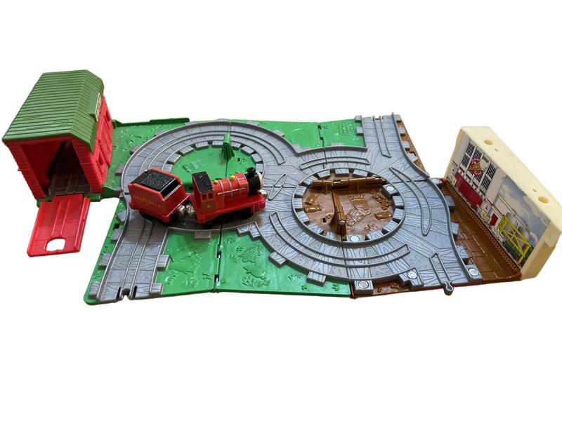 Preloved Toys - Thomas And Friends McColl's Farm Folding Farm Play Set - Unknown Brand