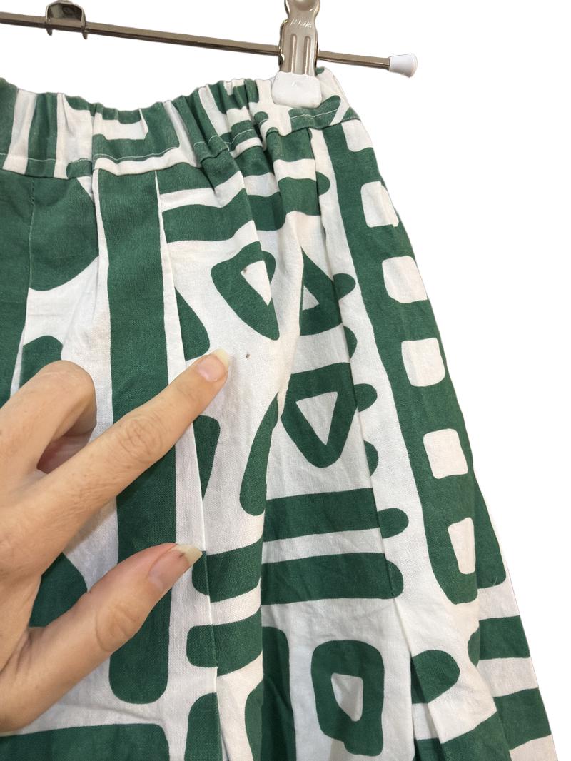 Preloved Unknown Brand - Green White Print Skirt (9-10y)