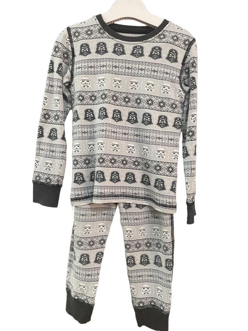 Preloved Marks & Spencer - Gray Darth Vader Fair Isle Long-sleeved Pyjama Set (5-6y)