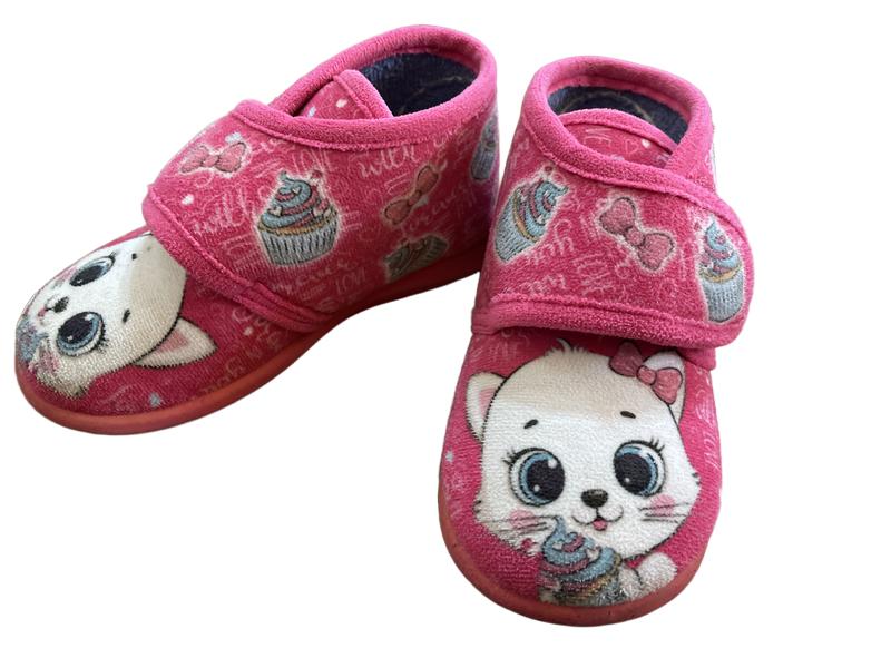 Preloved Adam's Kids - Pink Cat Cupcake House Slippers, 25 EU (7.5 UK, 8 UK)