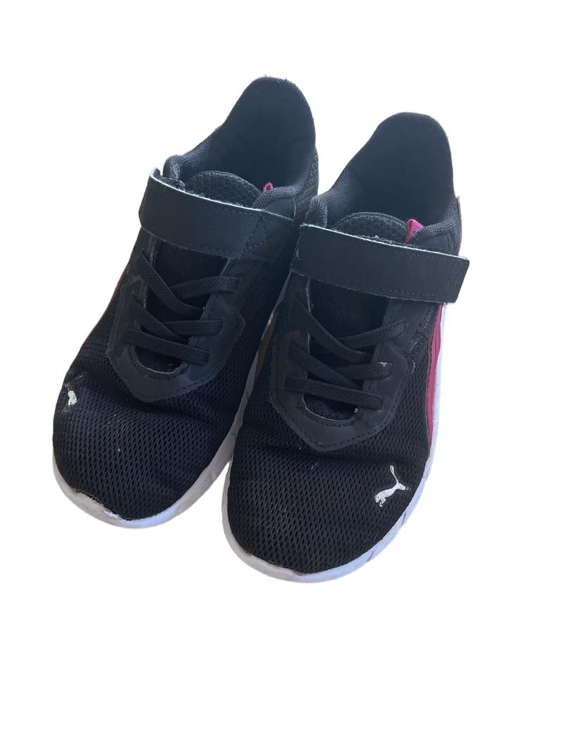 Preloved Puma - Black And Pink Running Shoes. (1 UK)