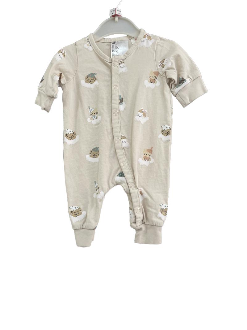 Preloved H&M - Beige/Cream Sleeping Animals Sleepsuit. (0-1m)