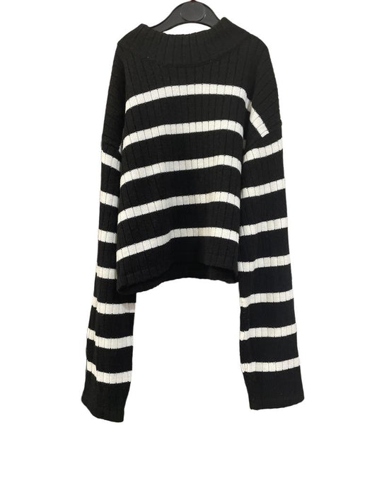 Preloved H&M - Black And White Stripe Knit Crop Jumper. (10-11y)