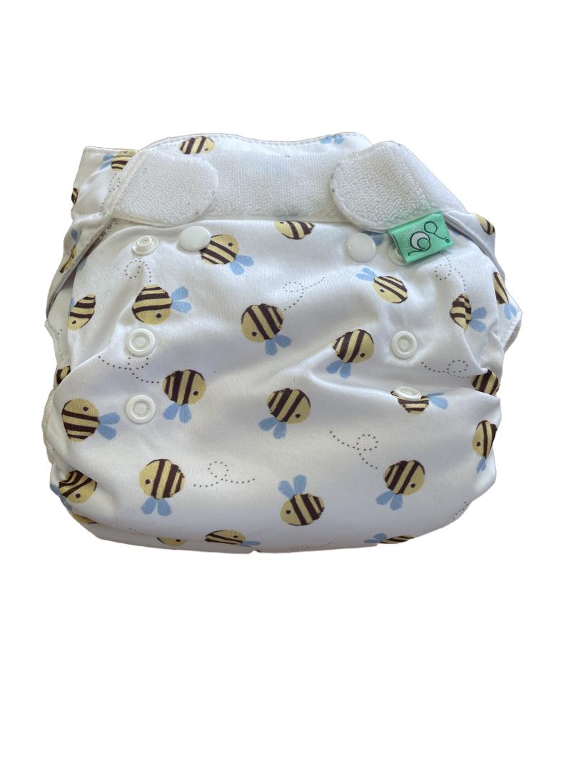 Preloved Totsbots - White Size 2 Reusable Nappy Bee Print. With Inserts.