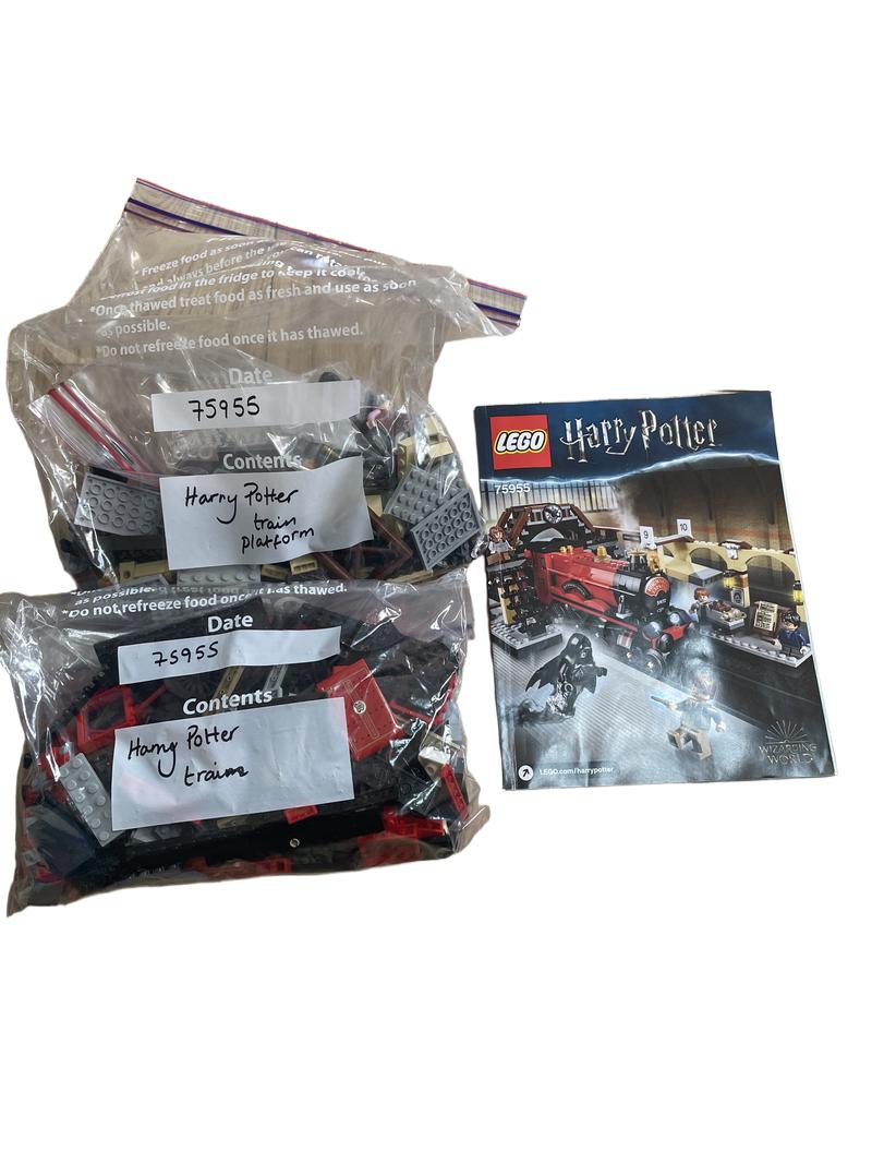 Preloved Toys - Harry Potter Hogwarts Express Set 75955 - Lego