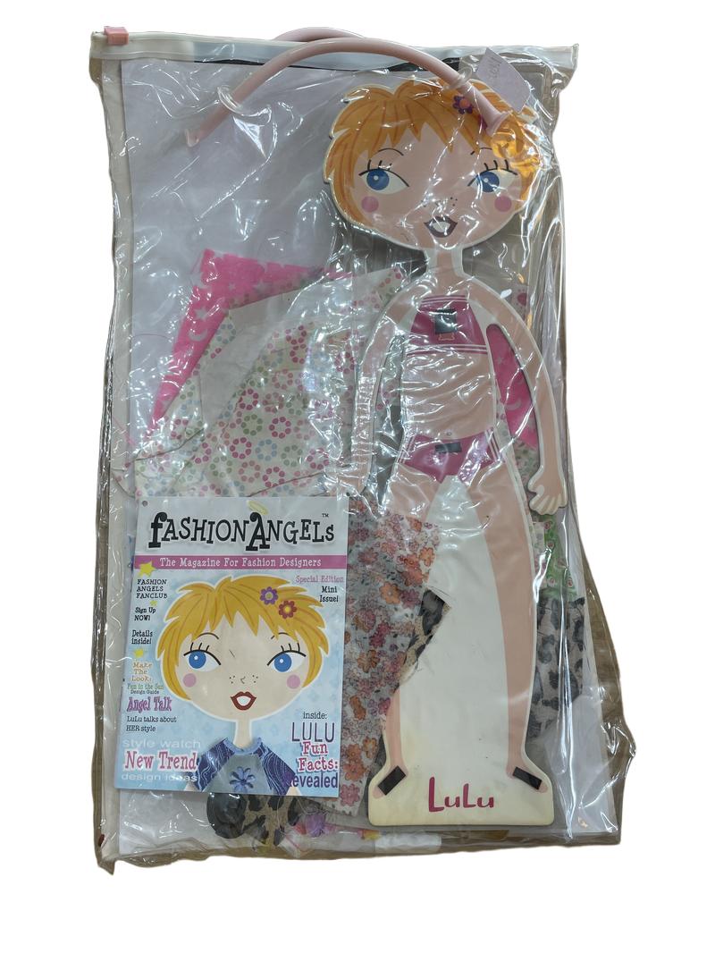 Preloved Toys - Fashion Design Magnet Figure, Fabric And Mini Magazine. - Fashion Angels Enterprises