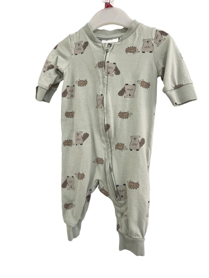 Preloved H&M - Light Green Beaver And Hedgehog Print Sleepsuit. (0-1m)