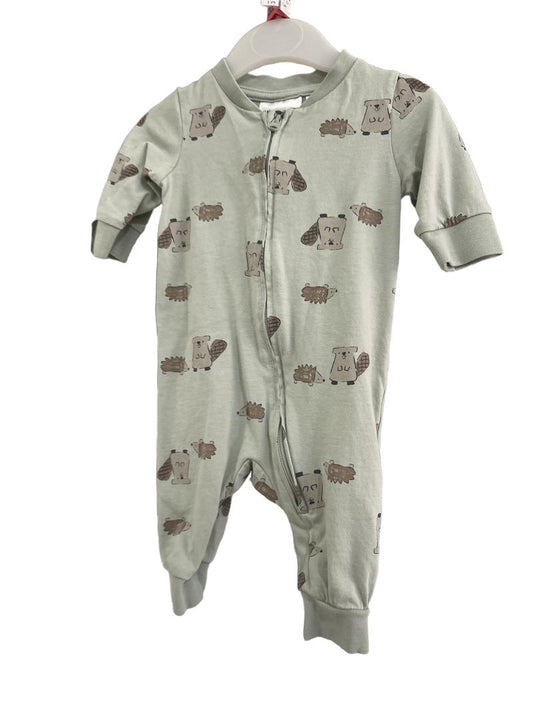 Preloved H&M - Light Green Beaver And Hedgehog Print Sleepsuit. (0-1m)