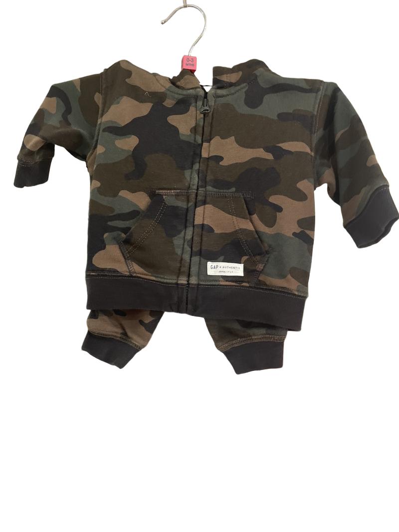 Preloved Baby Gap - Camouflage Tracksuit. (Zip Up Hoodie And Trousers) (0-3m)
