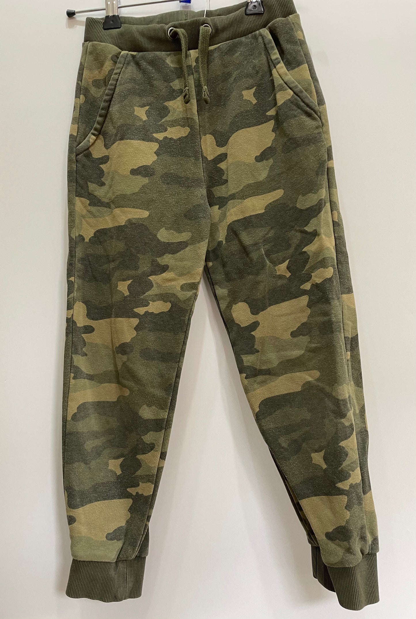 Preloved Marks & Spencer camo joggers 6-7y