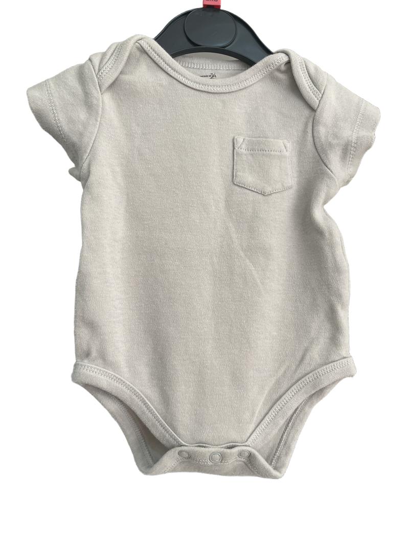 Preloved Unknown Brand - Beige/ Oatmeal Colour Vest With Little Pocket. (0-3m)