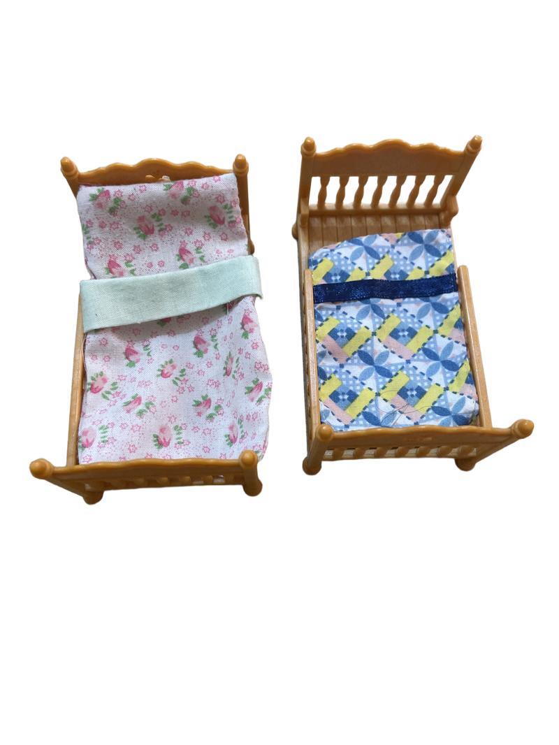 Preloved Toys - Toy Bunk Bed/ 2 Beds. - Epoch Games