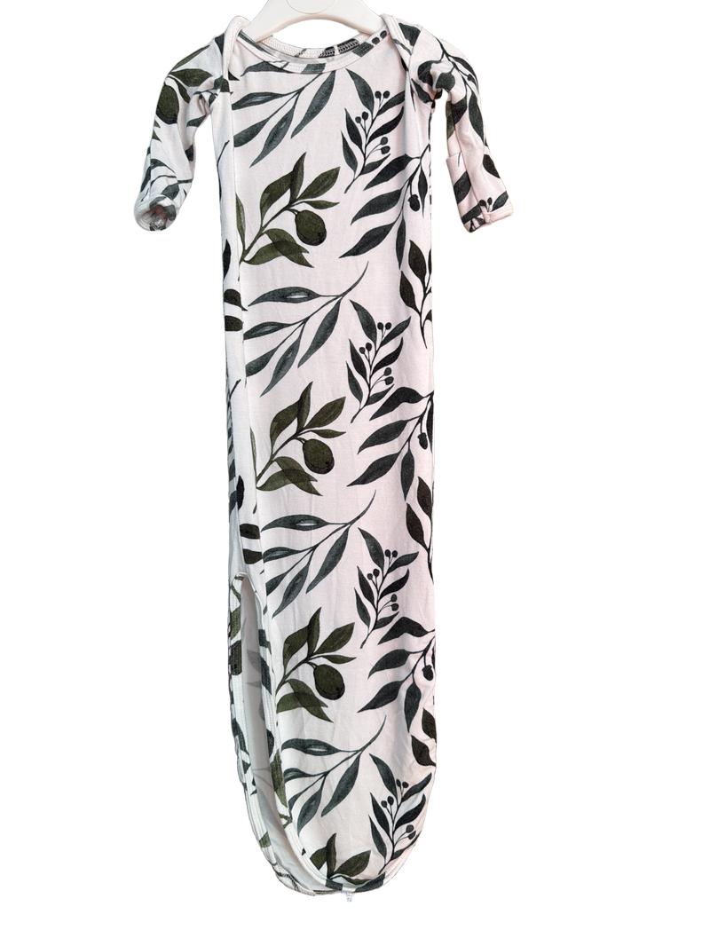Preloved Milkmaid Goods - White With Green Leaf Print Long-sleeved Knotted Gown, Open-ended Sleepsuit (0-3m)