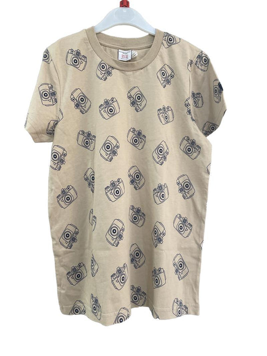 Preloved Polarn O. Pyret - Beige T-shirt With Camera Print. (8-9y)
