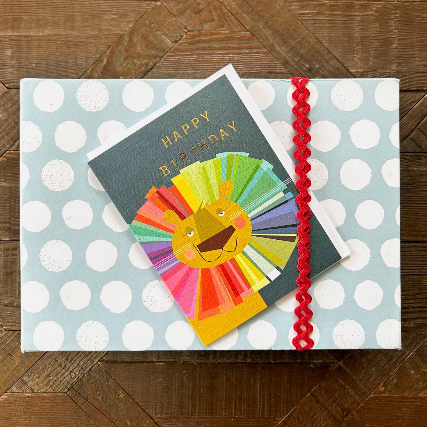 TW202 Mini Gold Foiled Lion Birthday Card