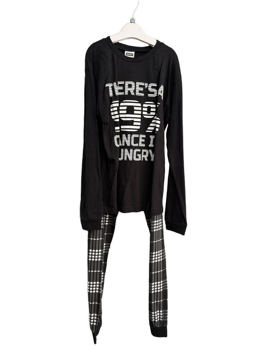 Preloved Pyjamas.com - Black 99% Chance I'm Hungry Long-sleeved Pyjama Set (12-13y)